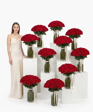 Signature Red Roses Vase