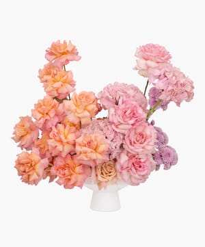 hydrangea rose bouquet vase arrangement online flower delivery Dubai and Abu Dhabi