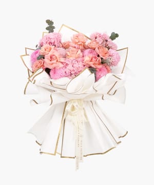 romantic pastel flower hand bouquet online flower delivery Dubai and Abu Dhabi