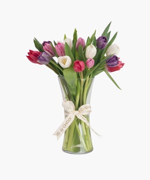 four-color tulip vase arrangement online flower delivery Dubai and Abu Dhabi