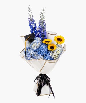 blue scholar bouquet graduation flowers online flower delivery Dubai and Abu Dhabi