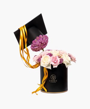 designer graduation box graduation flowers online flower delivery Dubai and Abu Dhabi