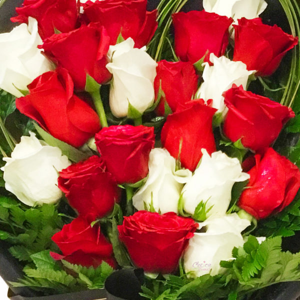 RED AND WHITE ROSES HAND BOUQUET Zoom