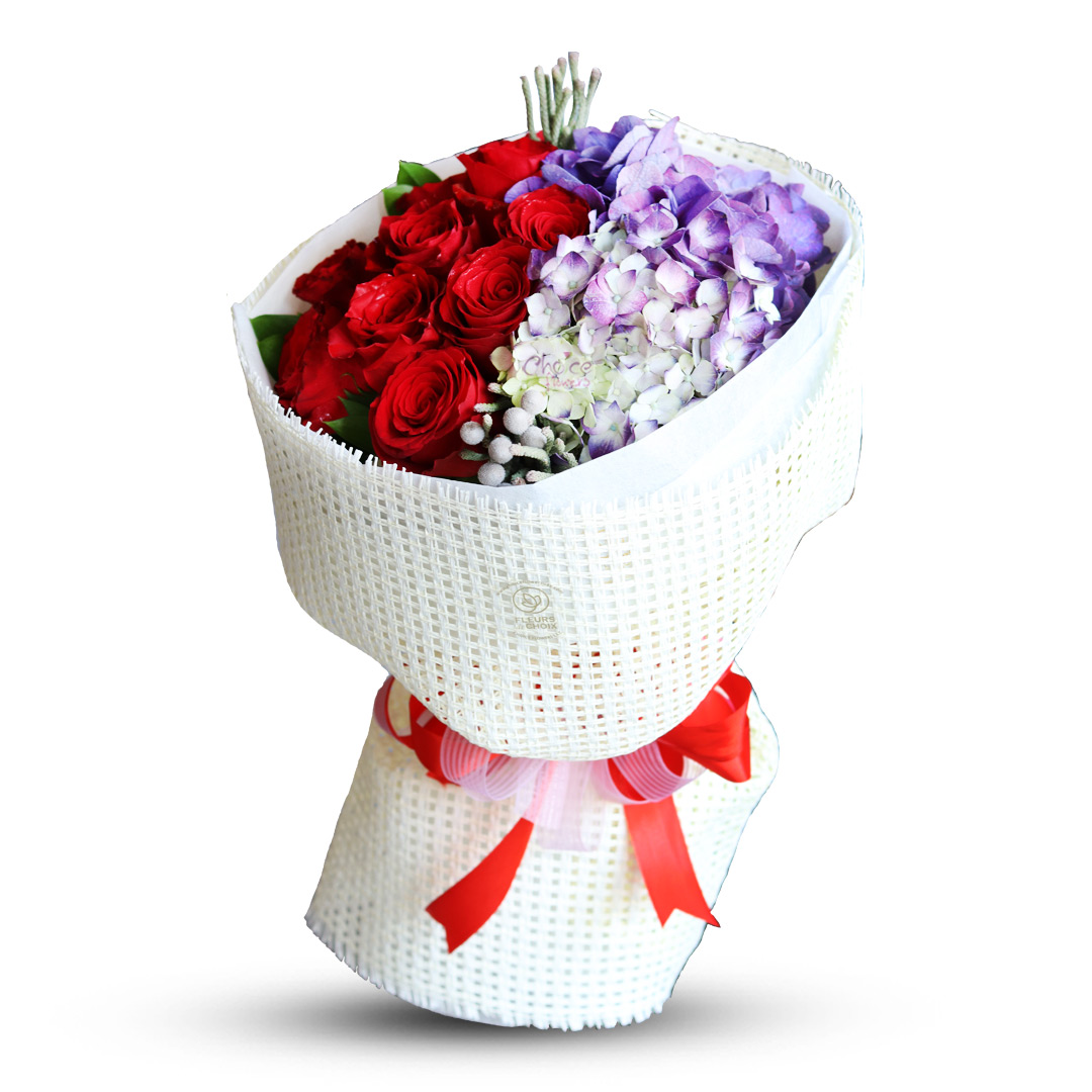 Red Rose with Hydrangea Hand Bouquet | Grateful Red