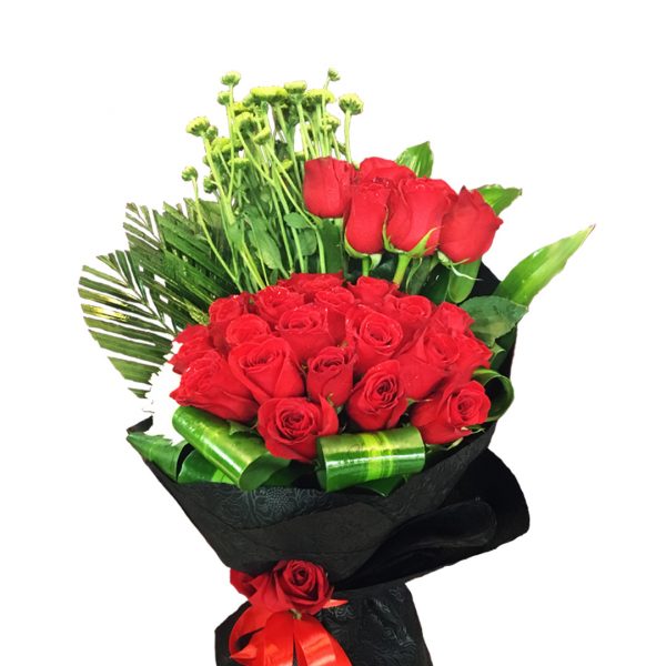 Red Roses with Green Fillers Zoom