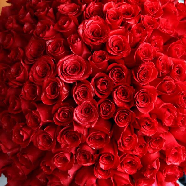 100 Red Rose Hand Bouquet 2