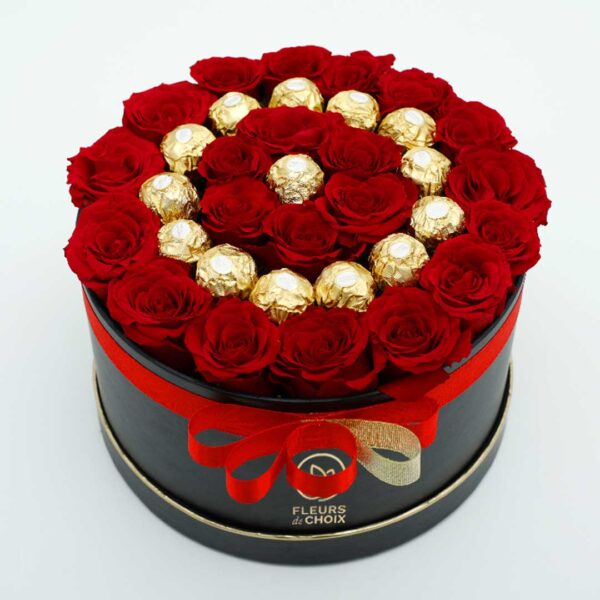 Box of Roses & Chocolates Choiceflowersuae