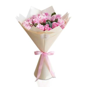 light-pink-rose-bouquet