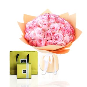 Pink-rose-bouquet-with-patchi
