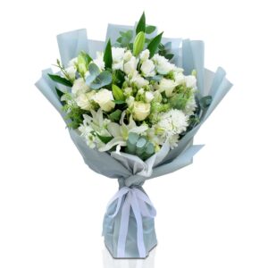 White-rose-and-lilly-bouquet