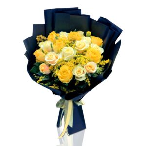 Yellow-and-peach-rose-bouquet