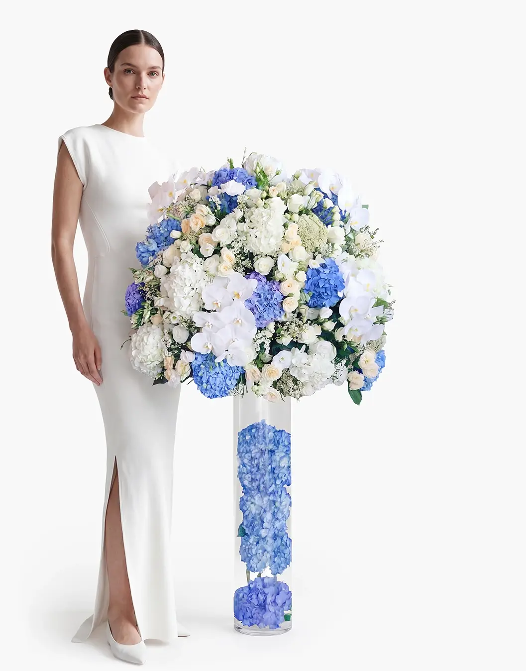floral grandeur vase luxury flowers online flower delivery Dubai and Abu Dhabi